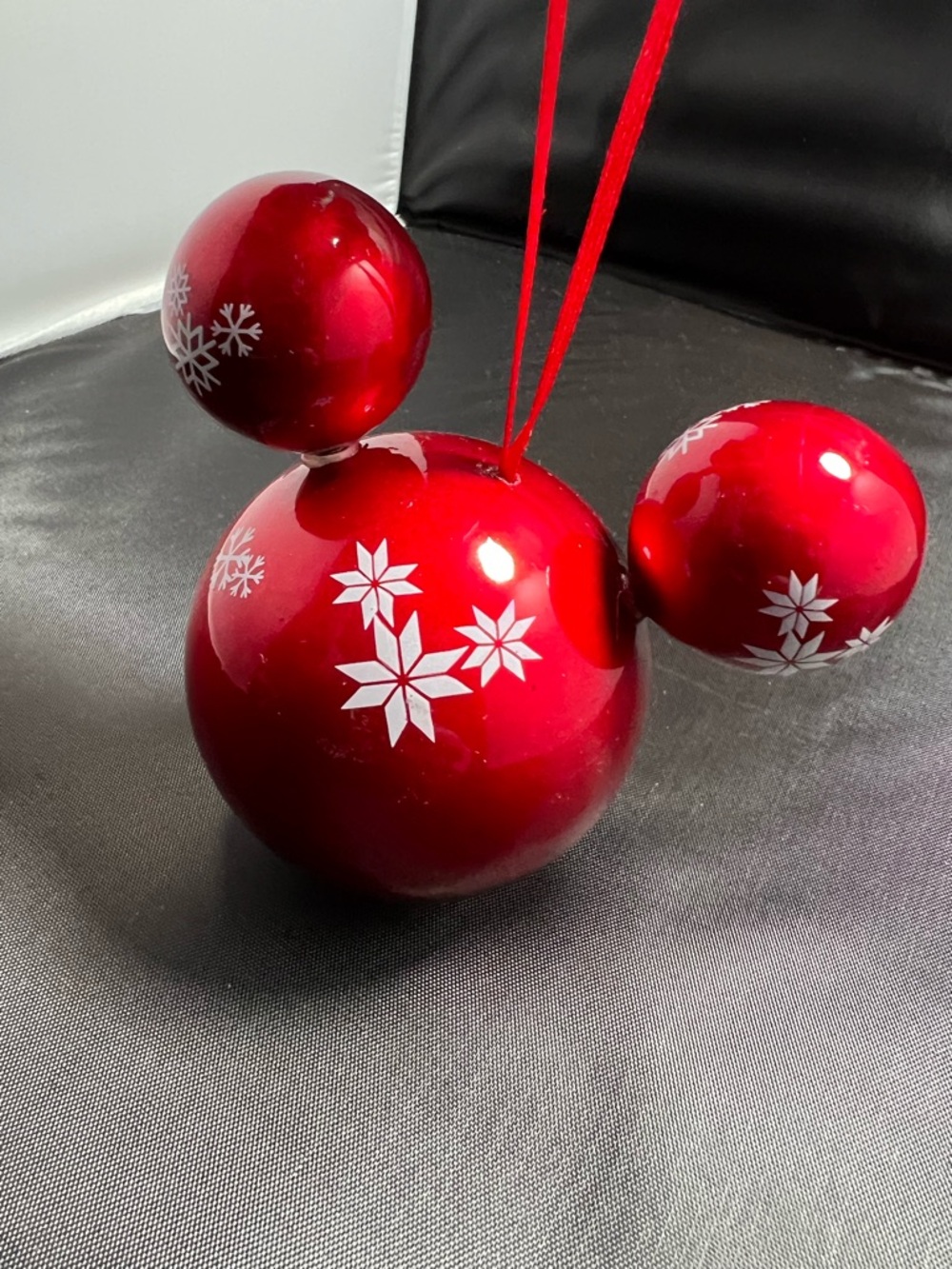 Disney Parks Mickey Mouse Head Ornament 2001 Red Snowflake Christmas Decor - Picture 2 of 4